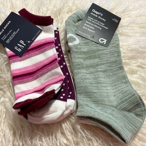 NWT! GAP ankle socks